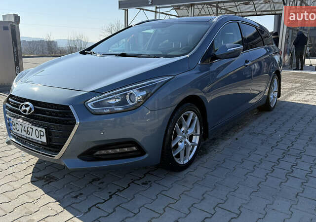 Сірий Хендай і40, об'ємом двигуна 1.7 л та пробігом 168 тис. км за 13500 $, фото 1 на Automoto.ua