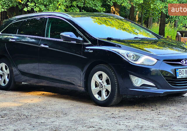 Синій Хендай і40, об'ємом двигуна 1.7 л та пробігом 277 тис. км за 8850 $, фото 1 на Automoto.ua