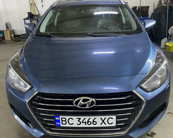 Синий Хендай и40, объемом двигателя 1.7 л и пробегом 213 тыс. км за 12450 $, фото 1 на Automoto.ua