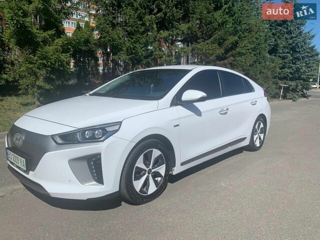 Белый Хендай Ioniq, объемом двигателя 0 л и пробегом 160 тыс. км за 11900 $, фото 1 на Automoto.ua