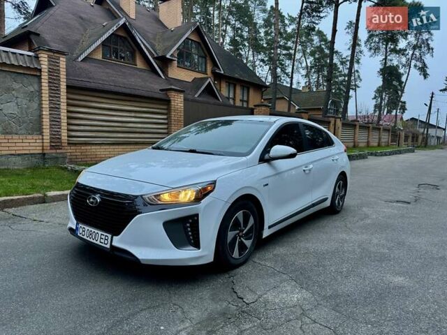 Білий Хендай Ioniq, об'ємом двигуна 1.58 л та пробігом 144 тис. км за 14500 $, фото 1 на Automoto.ua