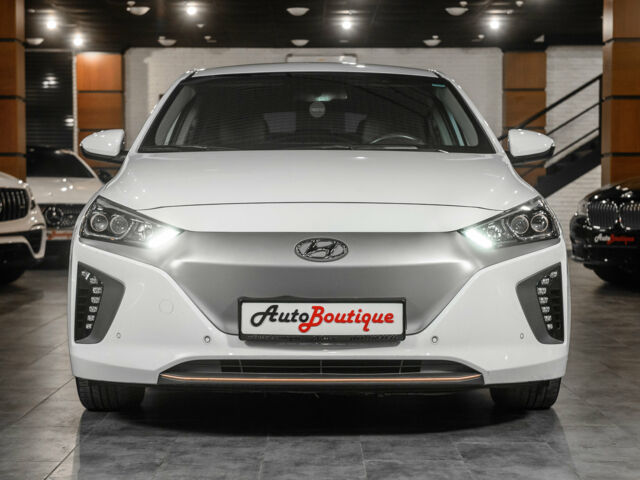 Белый Хендай Ioniq, объемом двигателя 0 л и пробегом 25 тыс. км за 23000 $, фото 1 на Automoto.ua