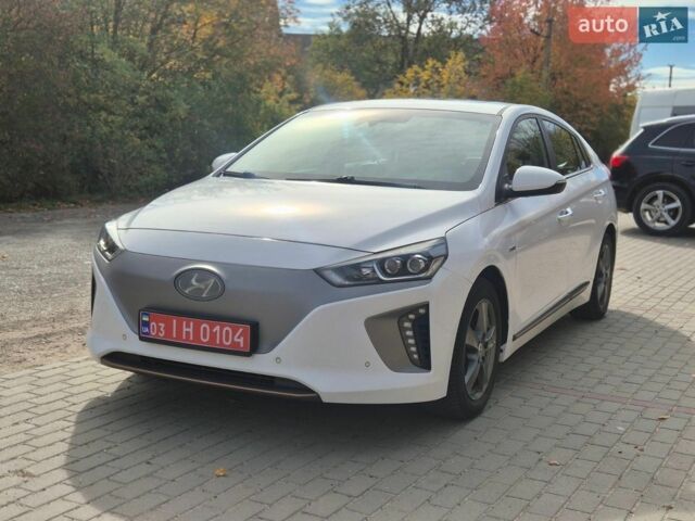 Белый Хендай Ioniq, объемом двигателя 0 л и пробегом 107 тыс. км за 13000 $, фото 1 на Automoto.ua