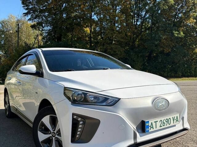 Білий Хендай Ioniq, об'ємом двигуна 0 л та пробігом 190 тис. км за 11500 $, фото 1 на Automoto.ua