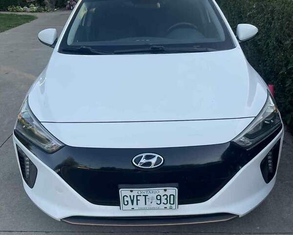 Білий Хендай Ioniq, об'ємом двигуна 0 л та пробігом 200 тис. км за 11500 $, фото 1 на Automoto.ua