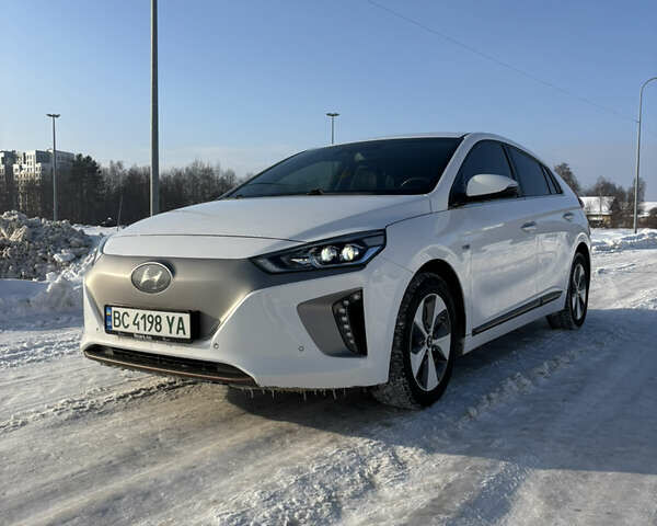 Білий Хендай Ioniq, об'ємом двигуна 0 л та пробігом 179 тис. км за 13000 $, фото 1 на Automoto.ua