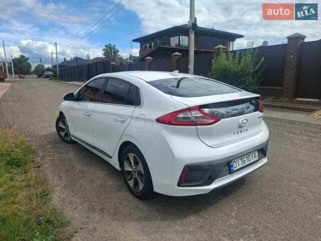 Белый Хендай Ioniq, объемом двигателя 0 л и пробегом 133 тыс. км за 13500 $, фото 1 на Automoto.ua
