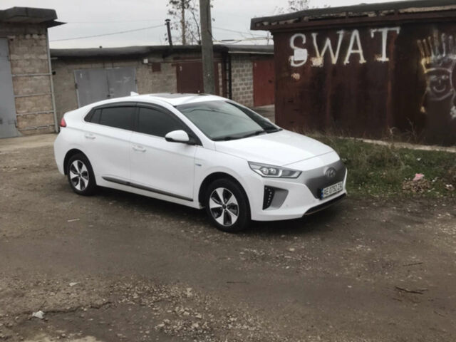 Белый Хендай Ioniq, объемом двигателя 0 л и пробегом 132 тыс. км за 13500 $, фото 1 на Automoto.ua