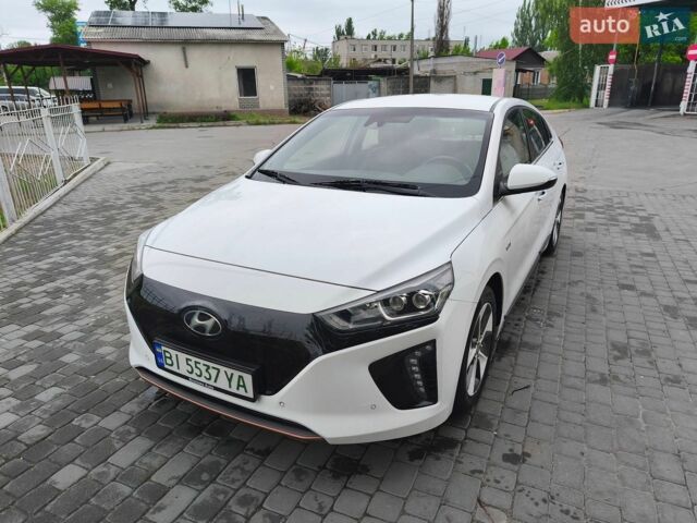 Білий Хендай Ioniq, об'ємом двигуна 0 л та пробігом 170 тис. км за 14400 $, фото 1 на Automoto.ua