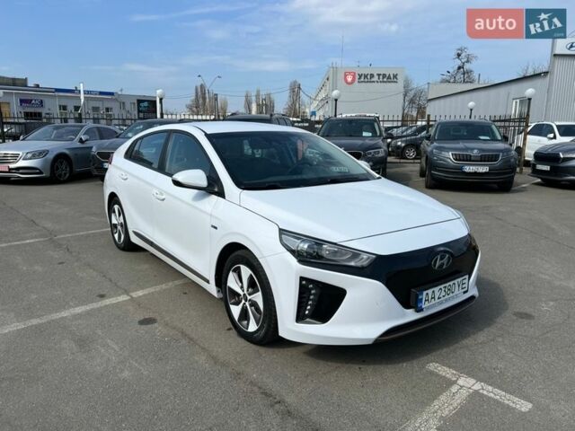 Білий Хендай Ioniq, об'ємом двигуна 0 л та пробігом 160 тис. км за 11800 $, фото 1 на Automoto.ua