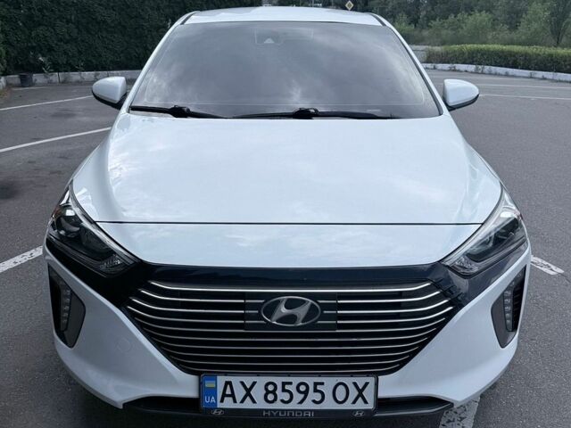 Білий Хендай Ioniq, об'ємом двигуна 1.58 л та пробігом 160 тис. км за 14700 $, фото 1 на Automoto.ua