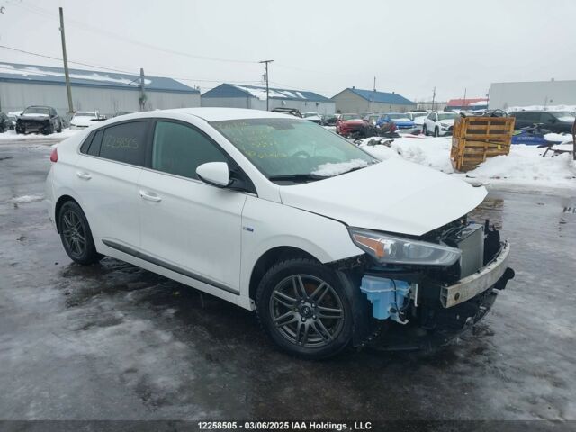 Белый Хендай Ioniq, объемом двигателя 1.6 л и пробегом 140 тыс. км за 8900 $, фото 1 на Automoto.ua