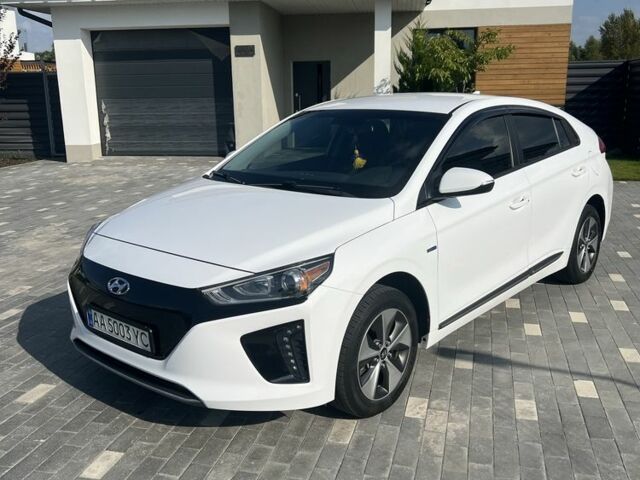 Білий Хендай Ioniq, об'ємом двигуна 0 л та пробігом 61 тис. км за 15900 $, фото 1 на Automoto.ua