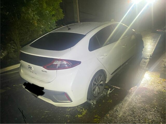 Білий Хендай Ioniq, об'ємом двигуна 0 л та пробігом 3 тис. км за 1900 $, фото 1 на Automoto.ua