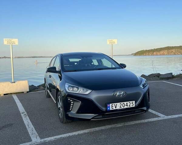 Білий Хендай Ioniq, об'ємом двигуна 0 л та пробігом 75 тис. км за 17500 $, фото 1 на Automoto.ua