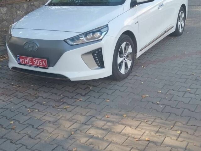 Хендай Ioniq 2018 в Маневичах на Automoto.ua Белый Хендай Ioniq, объемом двигателя 0 л и пробегом 148 тыс. км за 13200 $, фото 1 на Automoto.ua
