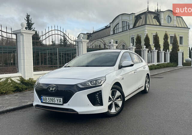 Белый Хендай Ioniq, объемом двигателя 0 л и пробегом 130 тыс. км за 15500 $, фото 1 на Automoto.ua
