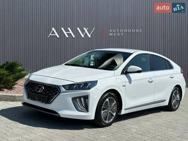 Білий Хендай Ioniq, об'ємом двигуна 1.58 л та пробігом 157 тис. км за 19990 $, фото 1 на Automoto.ua