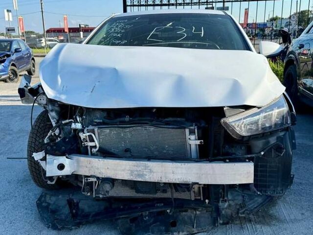 Белый Хендай Ioniq, объемом двигателя 1.58 л и пробегом 117 тыс. км за 8500 $, фото 1 на Automoto.ua