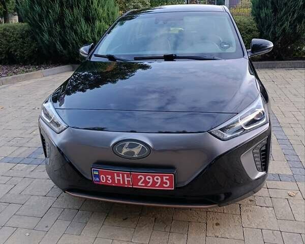 Черный Хендай Ioniq, объемом двигателя 0 л и пробегом 90 тыс. км за 13000 $, фото 1 на Automoto.ua