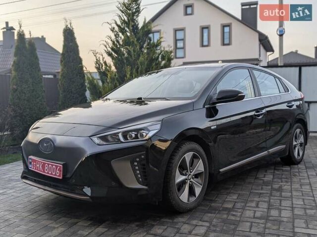 Черный Хендай Ioniq, объемом двигателя 0 л и пробегом 77 тыс. км за 13500 $, фото 1 на Automoto.ua