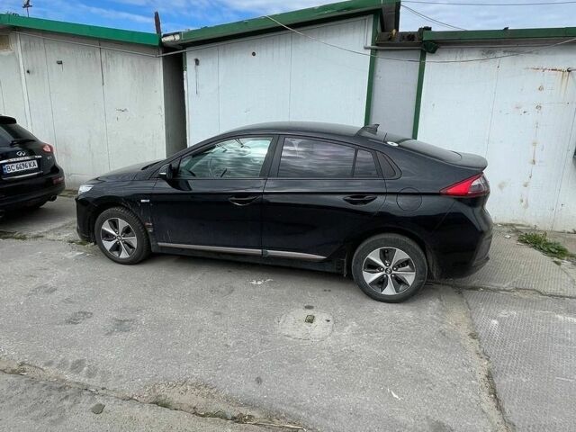 Чорний Хендай Ioniq, об'ємом двигуна 0 л та пробігом 200 тис. км за 12000 $, фото 1 на Automoto.ua