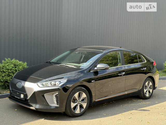 Черный Хендай Ioniq, объемом двигателя 0 л и пробегом 137 тыс. км за 12999 $, фото 1 на Automoto.ua