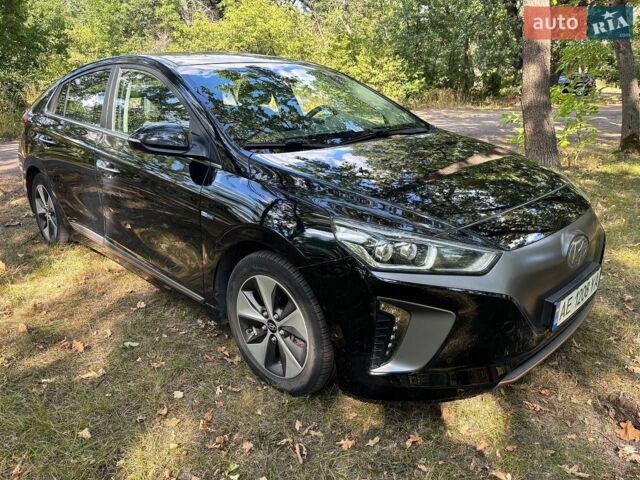 Черный Хендай Ioniq, объемом двигателя 0 л и пробегом 109 тыс. км за 16000 $, фото 1 на Automoto.ua