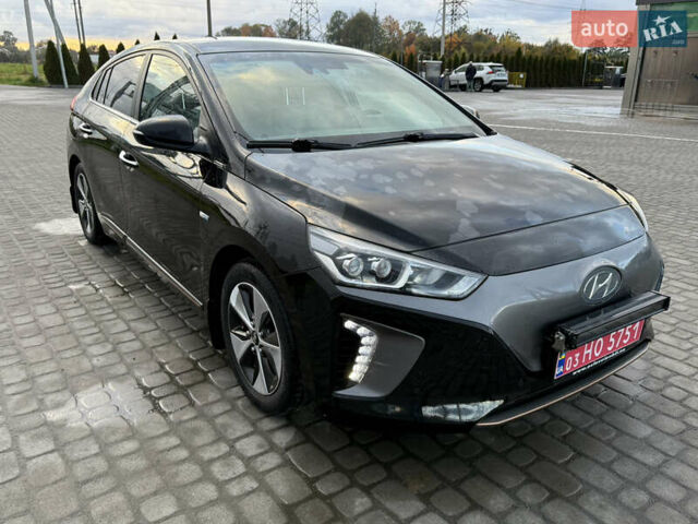 Черный Хендай Ioniq, объемом двигателя 0 л и пробегом 145 тыс. км за 12499 $, фото 1 на Automoto.ua
