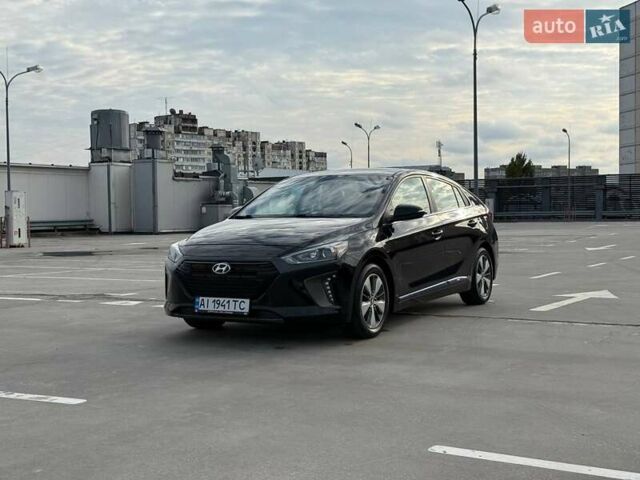 Черный Хендай Ioniq, объемом двигателя 1.6 л и пробегом 77 тыс. км за 15900 $, фото 1 на Automoto.ua