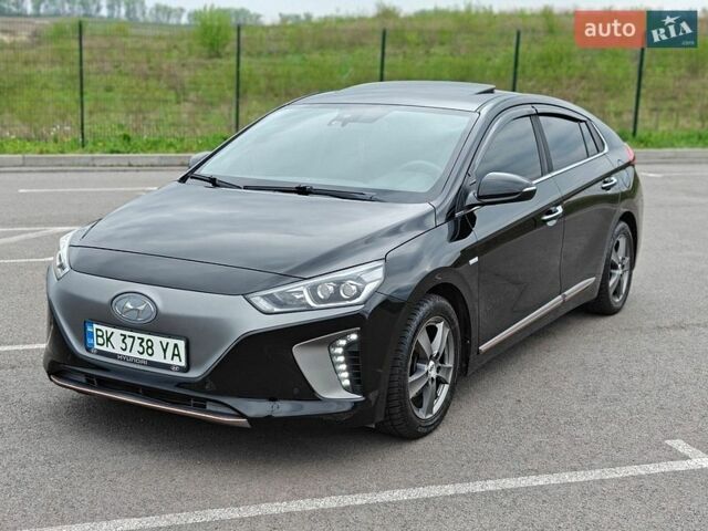 Черный Хендай Ioniq, объемом двигателя 0 л и пробегом 190 тыс. км за 11150 $, фото 1 на Automoto.ua