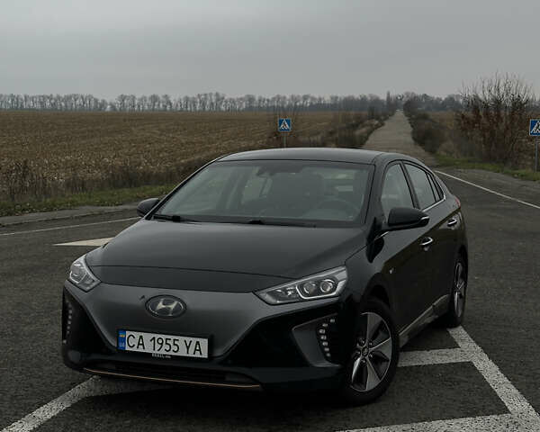 Черный Хендай Ioniq, объемом двигателя 0 л и пробегом 134 тыс. км за 13200 $, фото 1 на Automoto.ua