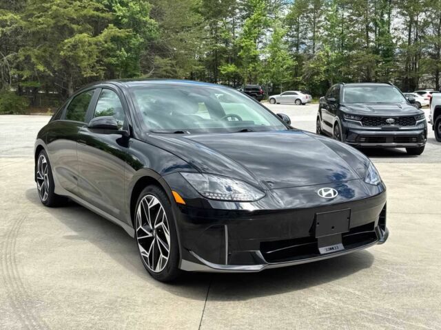 Черный Хендай Ioniq, объемом двигателя 0 л и пробегом 24 тыс. км за 13500 $, фото 1 на Automoto.ua