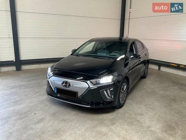 Чорний Хендай Ioniq, об'ємом двигуна 0 л та пробігом 127 тис. км за 16145 $, фото 1 на Automoto.ua