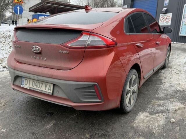 Червоний Хендай Ioniq, об'ємом двигуна 0 л та пробігом 100 тис. км за 13500 $, фото 1 на Automoto.ua