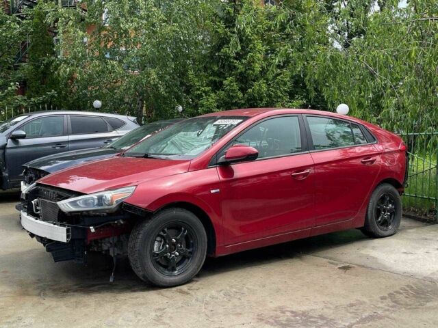 Червоний Хендай Ioniq, об'ємом двигуна 1.6 л та пробігом 120 тис. км за 8900 $, фото 1 на Automoto.ua