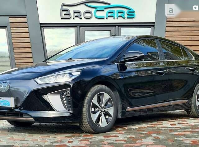 Хендай Ioniq, объемом двигателя 0 л и пробегом 105 тыс. км за 17999 $, фото 1 на Automoto.ua