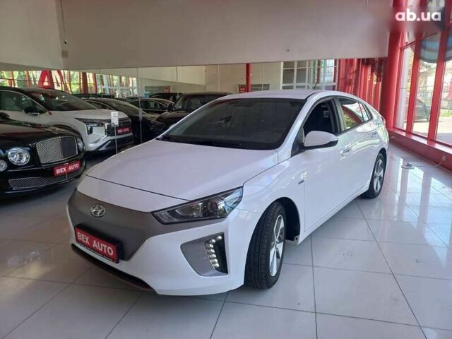 Хендай Ioniq, объемом двигателя 0 л и пробегом 18 тыс. км за 13500 $, фото 1 на Automoto.ua