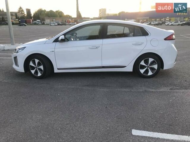 Хендай Ioniq, объемом двигателя 0 л и пробегом 90 тыс. км за 14600 $, фото 1 на Automoto.ua