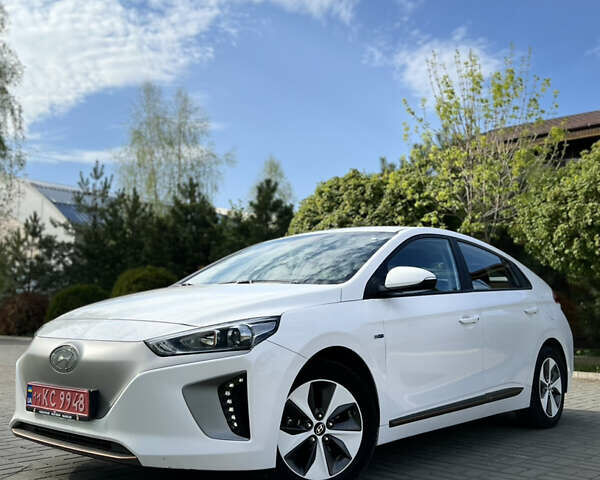 Хендай Ioniq, объемом двигателя 0 л и пробегом 80 тыс. км за 13700 $, фото 1 на Automoto.ua