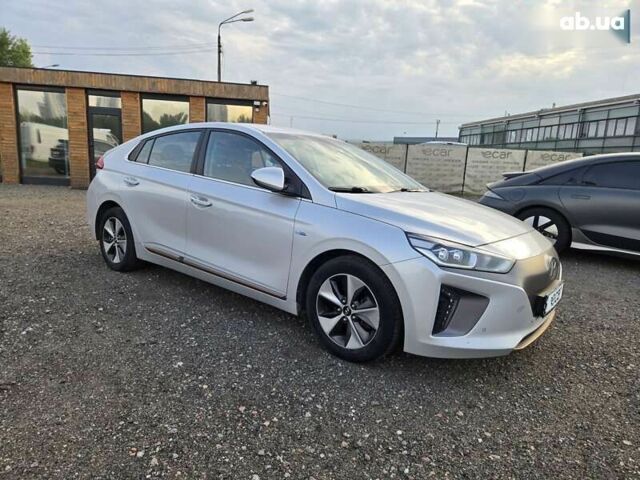 Хендай Ioniq, объемом двигателя 0 л и пробегом 53 тыс. км за 13988 $, фото 1 на Automoto.ua