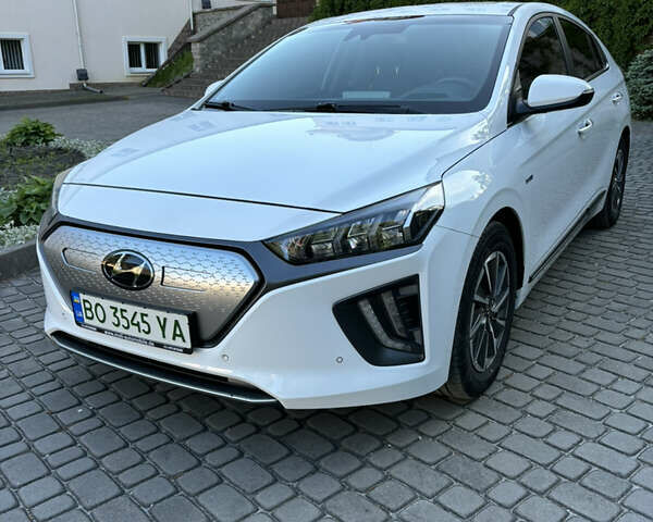 Хендай Ioniq, объемом двигателя 0 л и пробегом 34 тыс. км за 20900 $, фото 1 на Automoto.ua