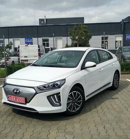 Хендай Ioniq, объемом двигателя 0 л и пробегом 24 тыс. км за 17150 $, фото 1 на Automoto.ua