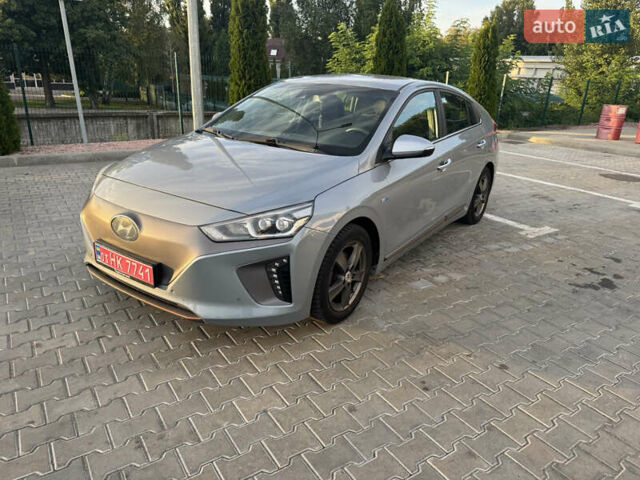 Серый Хендай Ioniq, объемом двигателя 0 л и пробегом 121 тыс. км за 12200 $, фото 1 на Automoto.ua
