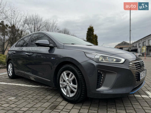 Серый Хендай Ioniq, объемом двигателя 1.58 л и пробегом 217 тыс. км за 14100 $, фото 1 на Automoto.ua