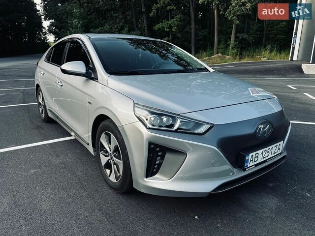 Сірий Хендай Ioniq, об'ємом двигуна 0 л та пробігом 145 тис. км за 13700 $, фото 1 на Automoto.ua
