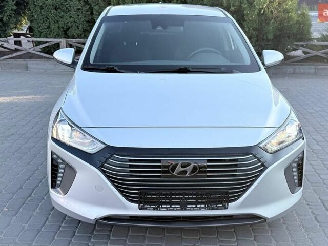 Сірий Хендай Ioniq, об'ємом двигуна 1.6 л та пробігом 220 тис. км за 13100 $, фото 1 на Automoto.ua