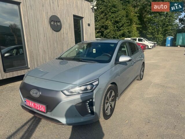 Серый Хендай Ioniq, объемом двигателя 0 л и пробегом 194 тыс. км за 12000 $, фото 1 на Automoto.ua