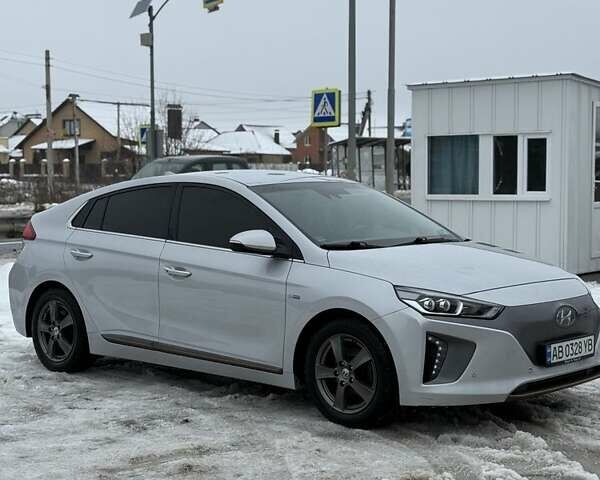 Сірий Хендай Ioniq, об'ємом двигуна 0 л та пробігом 105 тис. км за 13200 $, фото 1 на Automoto.ua