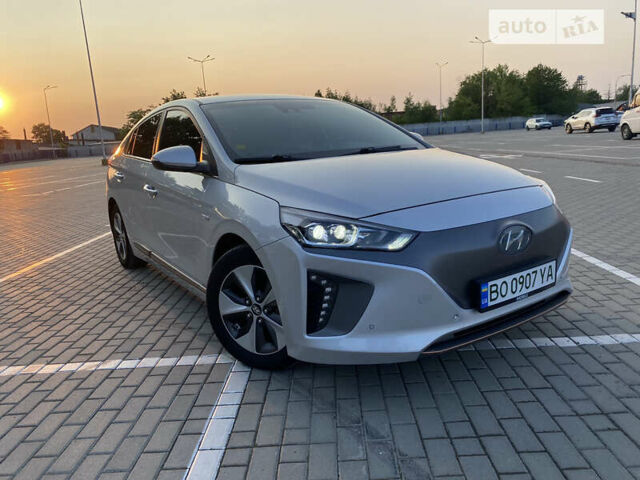 Сірий Хендай Ioniq, об'ємом двигуна 0 л та пробігом 111 тис. км за 16999 $, фото 1 на Automoto.ua